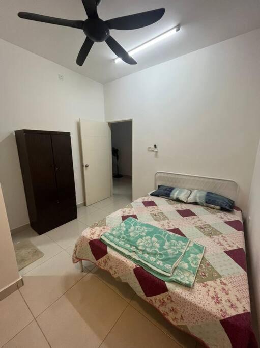 Hadeerna Homestay - Double Storey Terrace Chemor Exteriér fotografie
